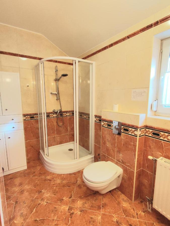 Arnyas Apartmanhaz Balatonlelle Εξωτερικό φωτογραφία