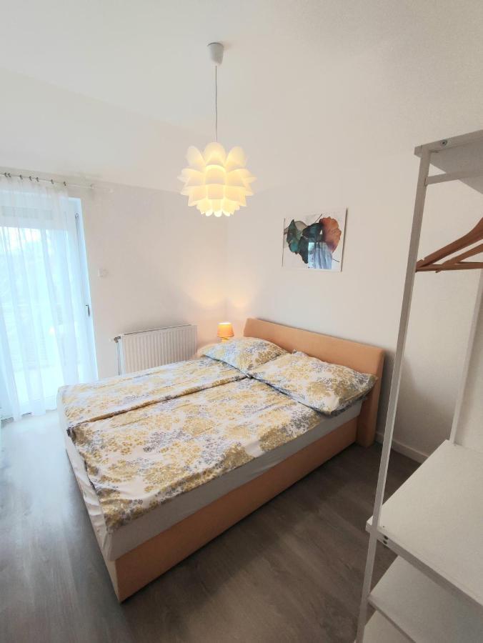 Arnyas Apartmanhaz Balatonlelle Εξωτερικό φωτογραφία
