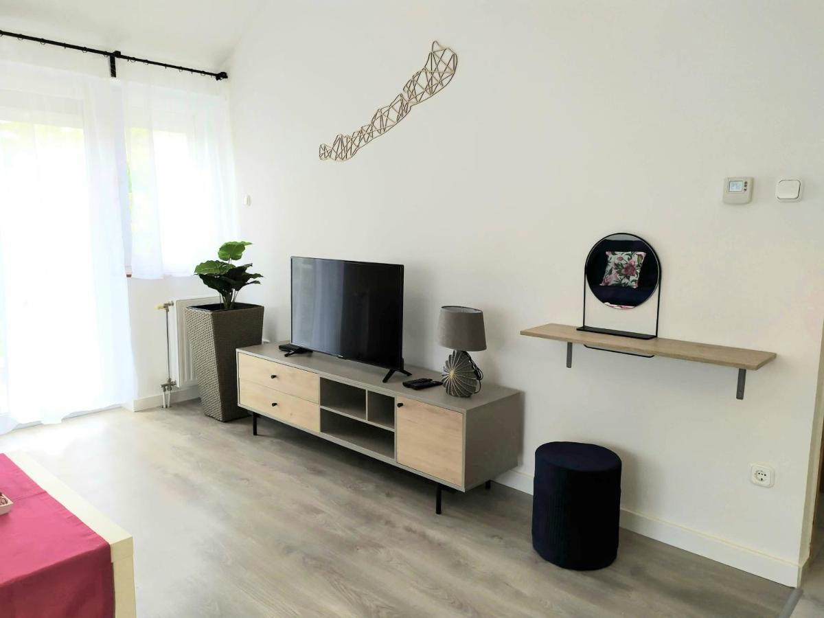 Arnyas Apartmanhaz Balatonlelle Εξωτερικό φωτογραφία
